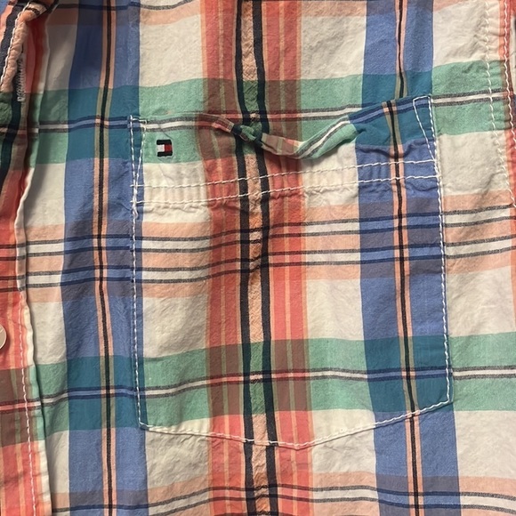 Tommy Hilfiger Button Up - Picture 2 of 3